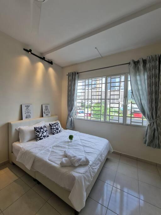 3Storey House 13Pax Family Suite Bayan Lepas Luaran gambar