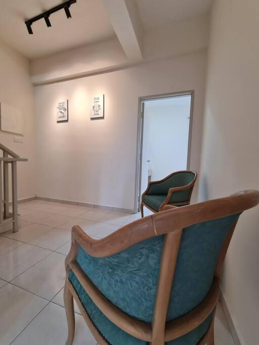 3Storey House 13Pax Family Suite Bayan Lepas Luaran gambar