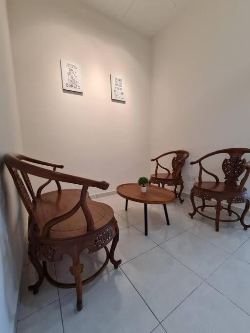 3Storey House 13Pax Family Suite Bayan Lepas Luaran gambar