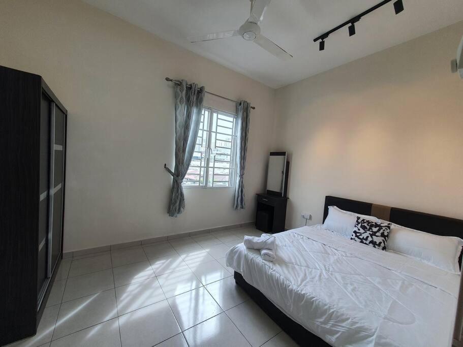 3Storey House 13Pax Family Suite Bayan Lepas Luaran gambar