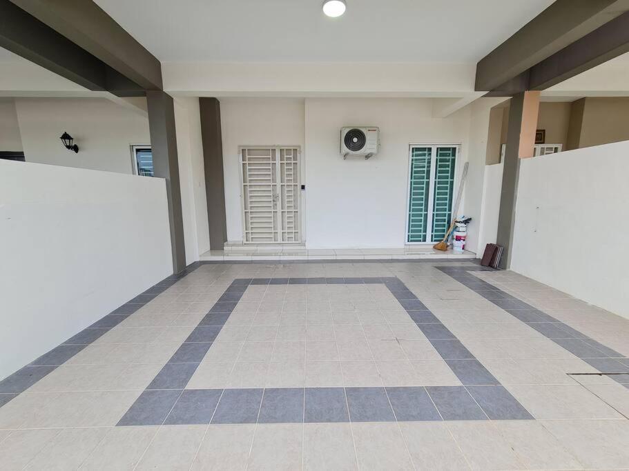3Storey House 13Pax Family Suite Bayan Lepas Luaran gambar